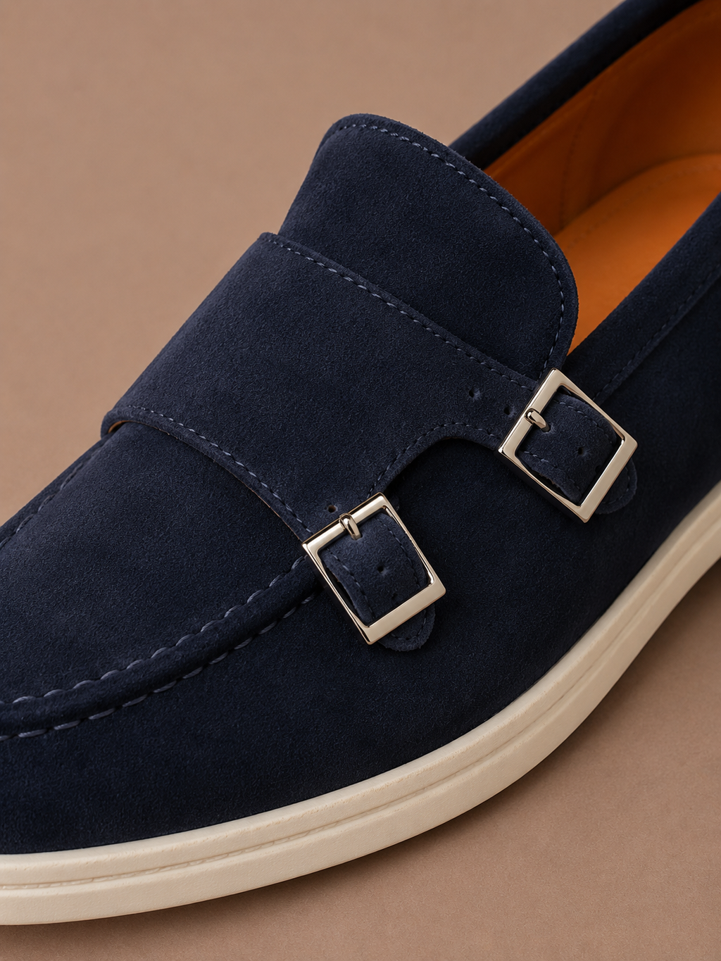 Loafers heren, draagbeeld met pantalon – Estrani