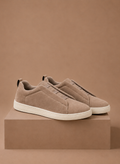Sneakers heren zonder veters in beige met suède-look – Estrani